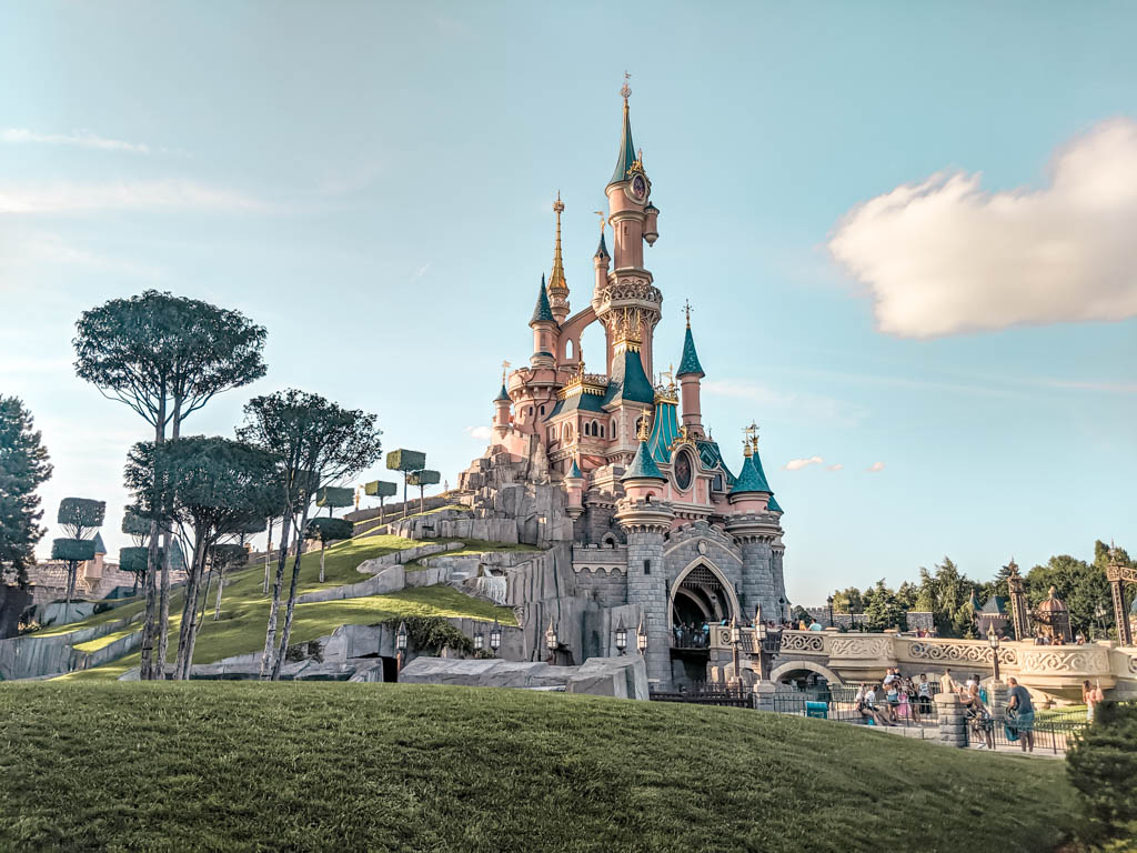 Ultimate Guide to Disneyland Paris: Tips and Tricks (Skip ...