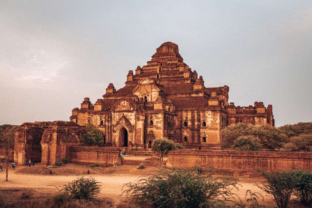 Bagan Myanmar - an unusual holiday destinations to travel off the beaten path